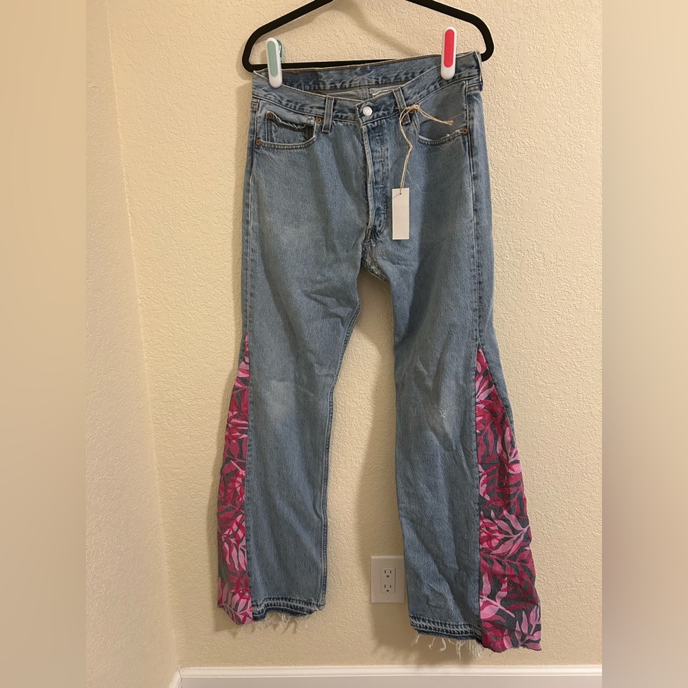 NWT Rialto Jean Project Hand Painted Floral Levi’s 501 Jeans